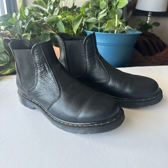 Dr. Martens Airwair Chelsea Ankle Boots Men\'s US 11 Black Leather Pull-On main image 5